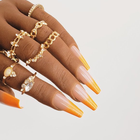 Curves & Sparkle Accessories - Nude Orange Ombre- Press on nails | False Nails
